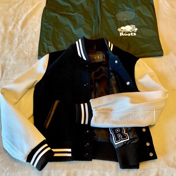 ROOTS of Canada Varsity jacket. - Picture 6 of 7